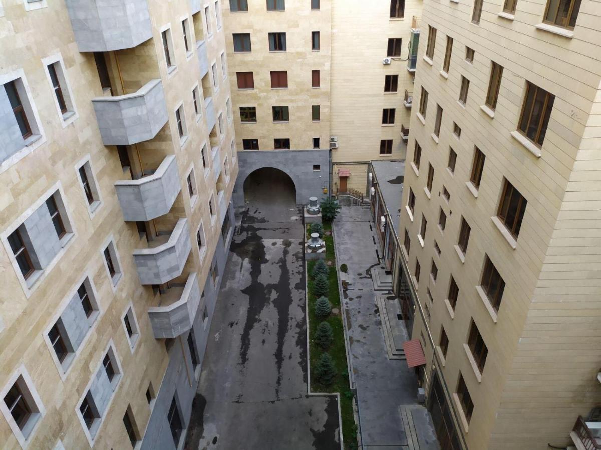 Arch Apart Hotel Yerevan Bagian luar foto