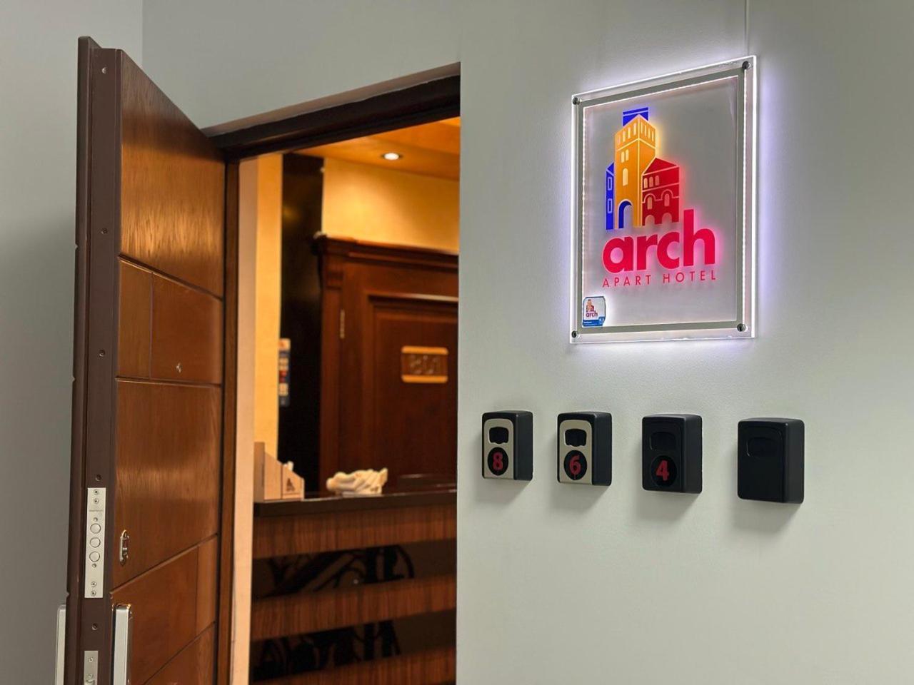 Arch Apart Hotel Yerevan Bagian luar foto