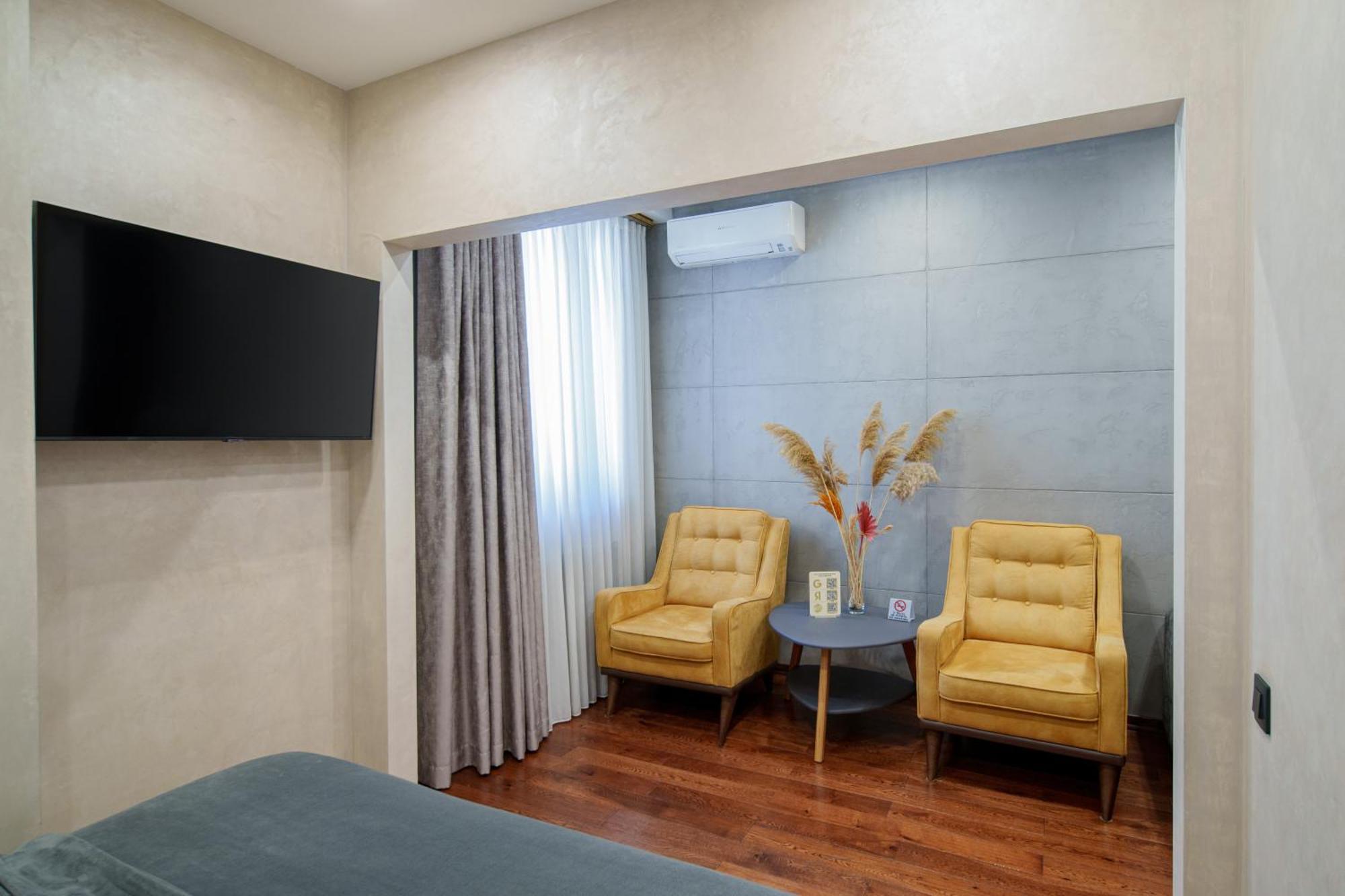 Arch Apart Hotel Yerevan Bagian luar foto