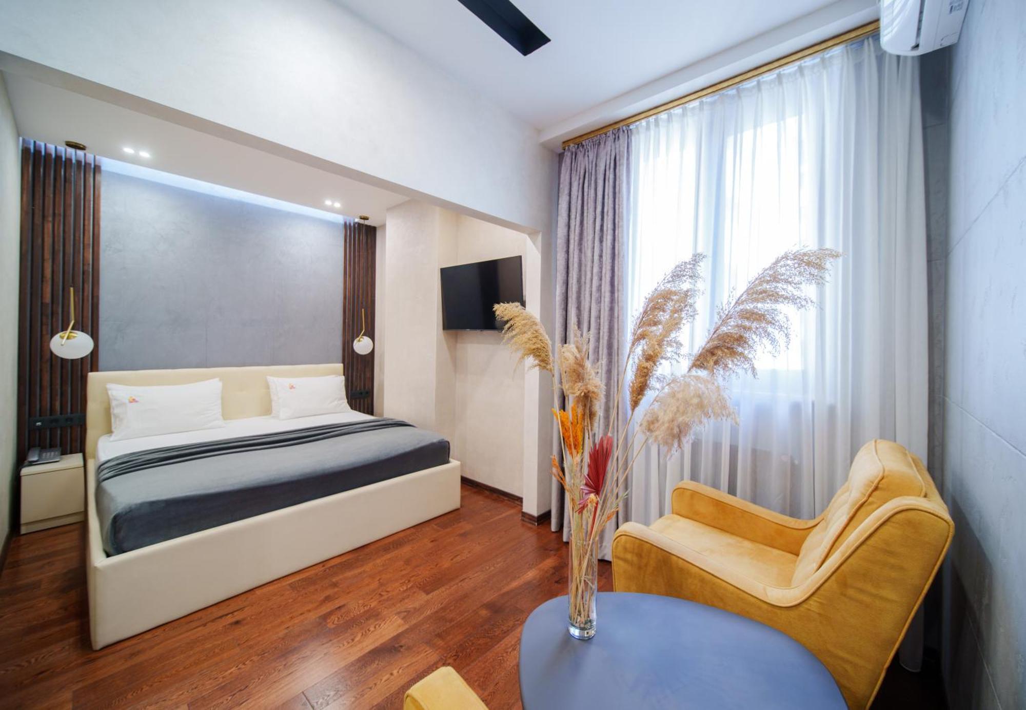 Arch Apart Hotel Yerevan Bagian luar foto