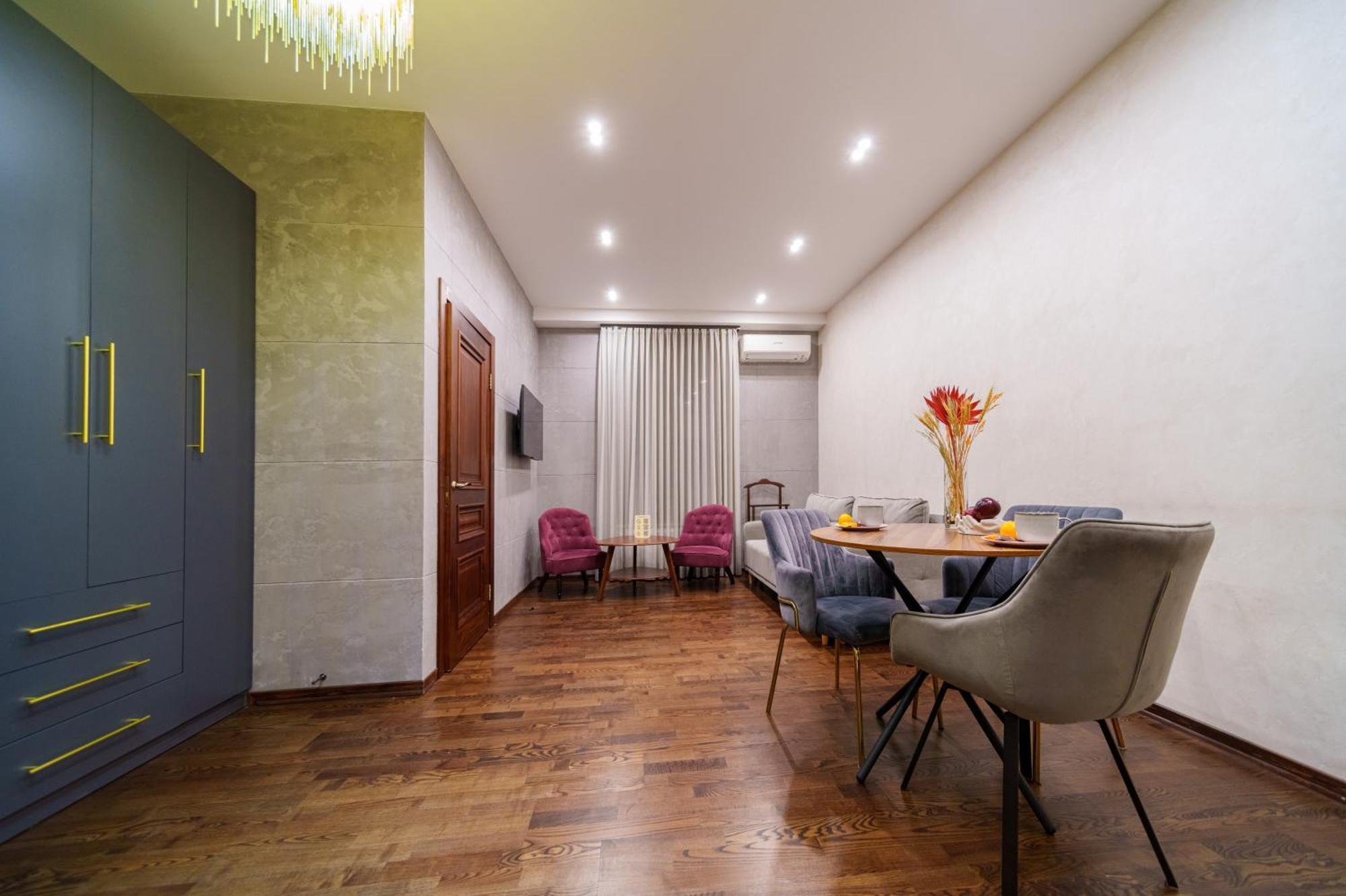 Arch Apart Hotel Yerevan Bagian luar foto