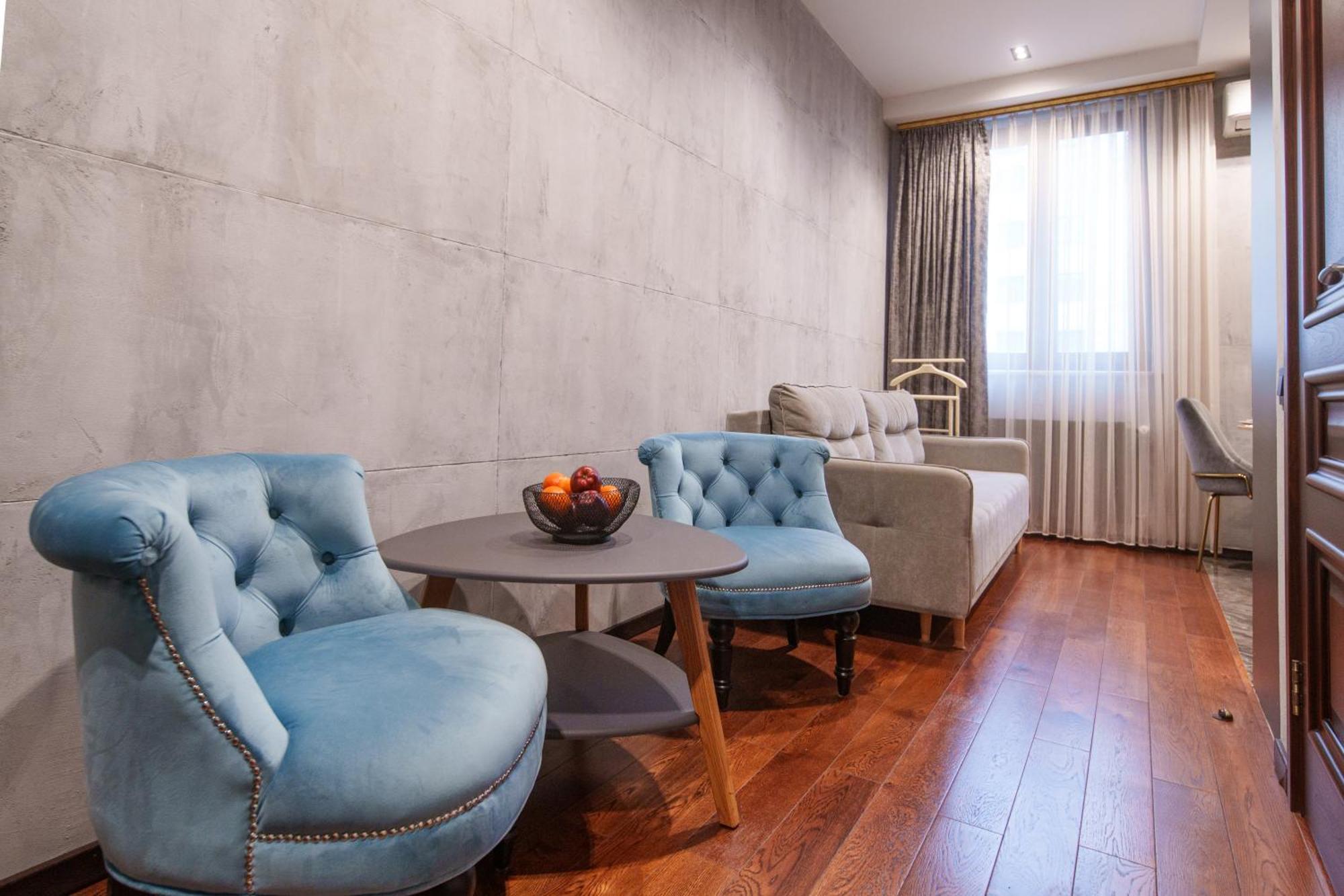 Arch Apart Hotel Yerevan Bagian luar foto