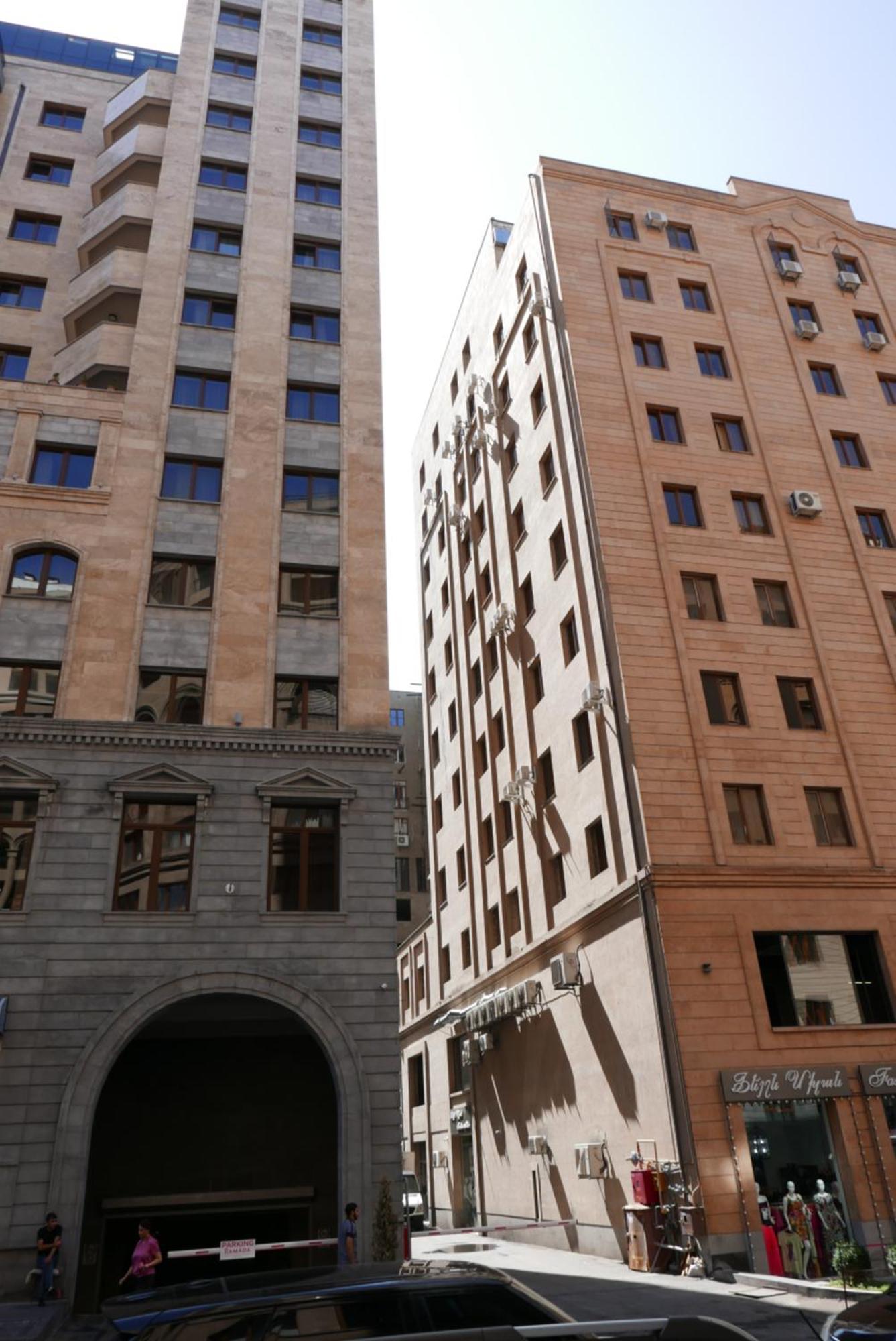 Arch Apart Hotel Yerevan Bagian luar foto